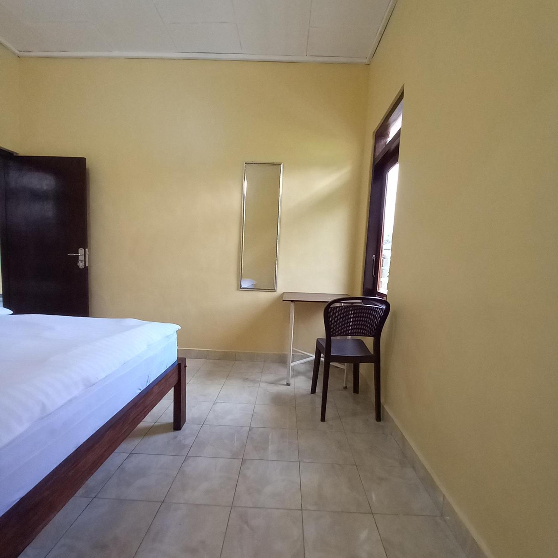 Tange Guest House Ruteng Room photo